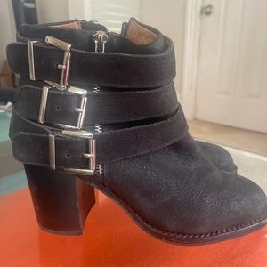 Jeffrey campbell booties